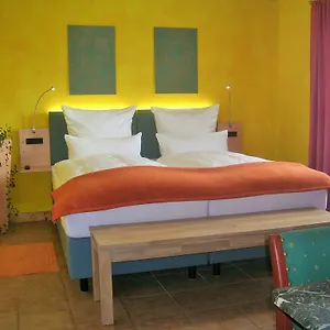 https://casa-andelka.karlovyvary-hotels.com
